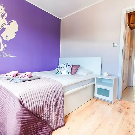 Apartament Violet Apartment